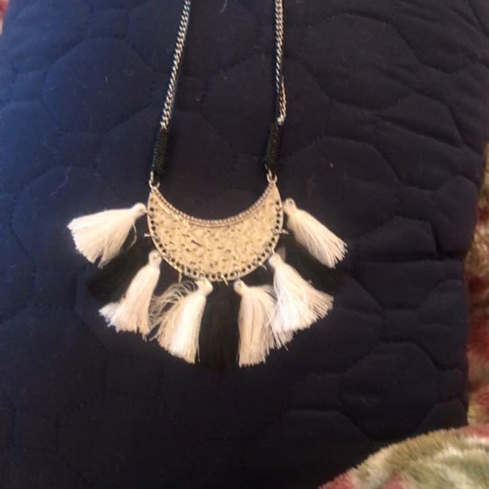 Long black and white necklace